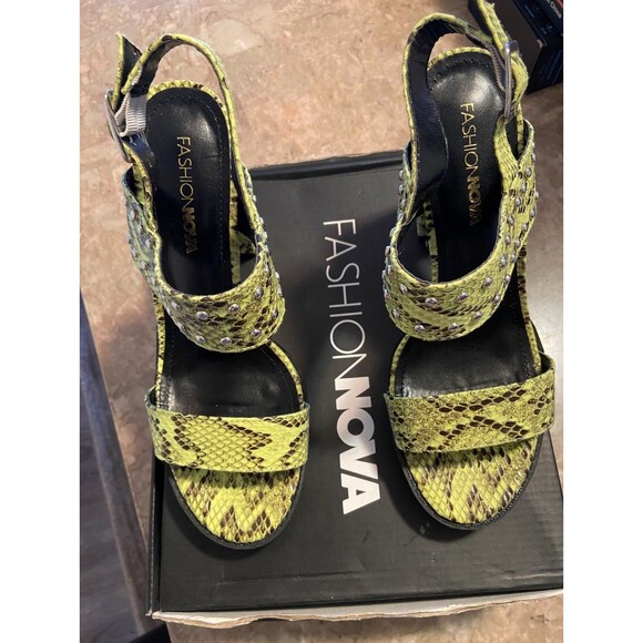 FashionNova Heels Green Women’s size 9 - Picture 3 of 5